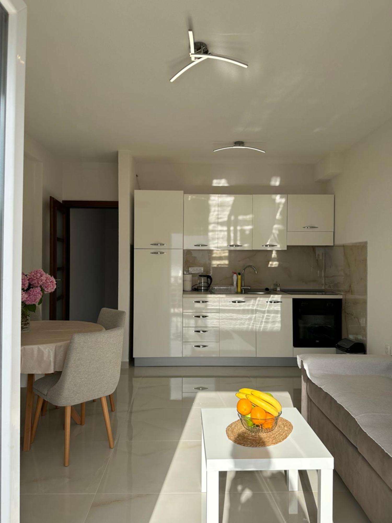 Sunny Apartment Kotor Eksteriør bilde