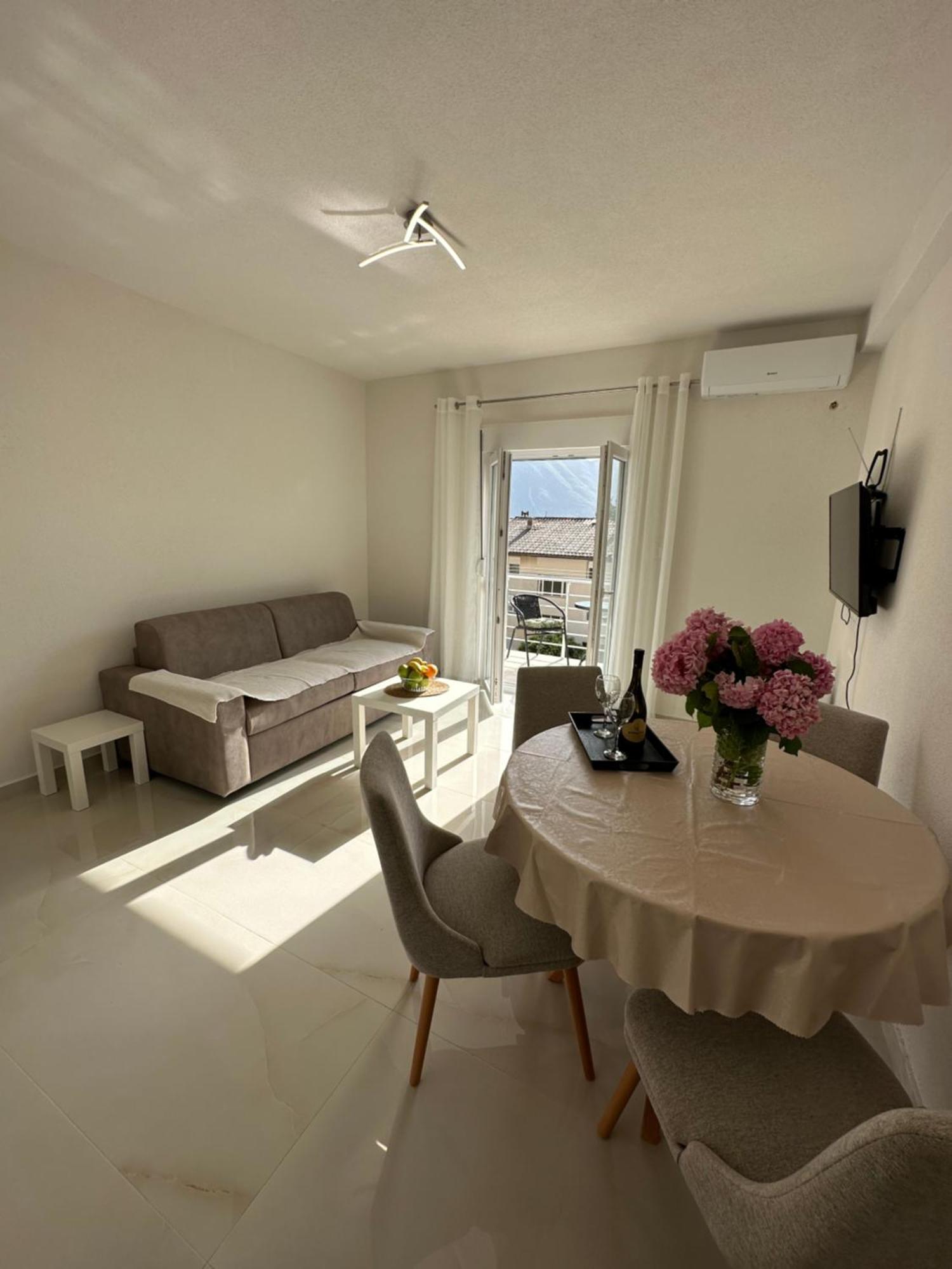 Sunny Apartment Kotor Eksteriør bilde