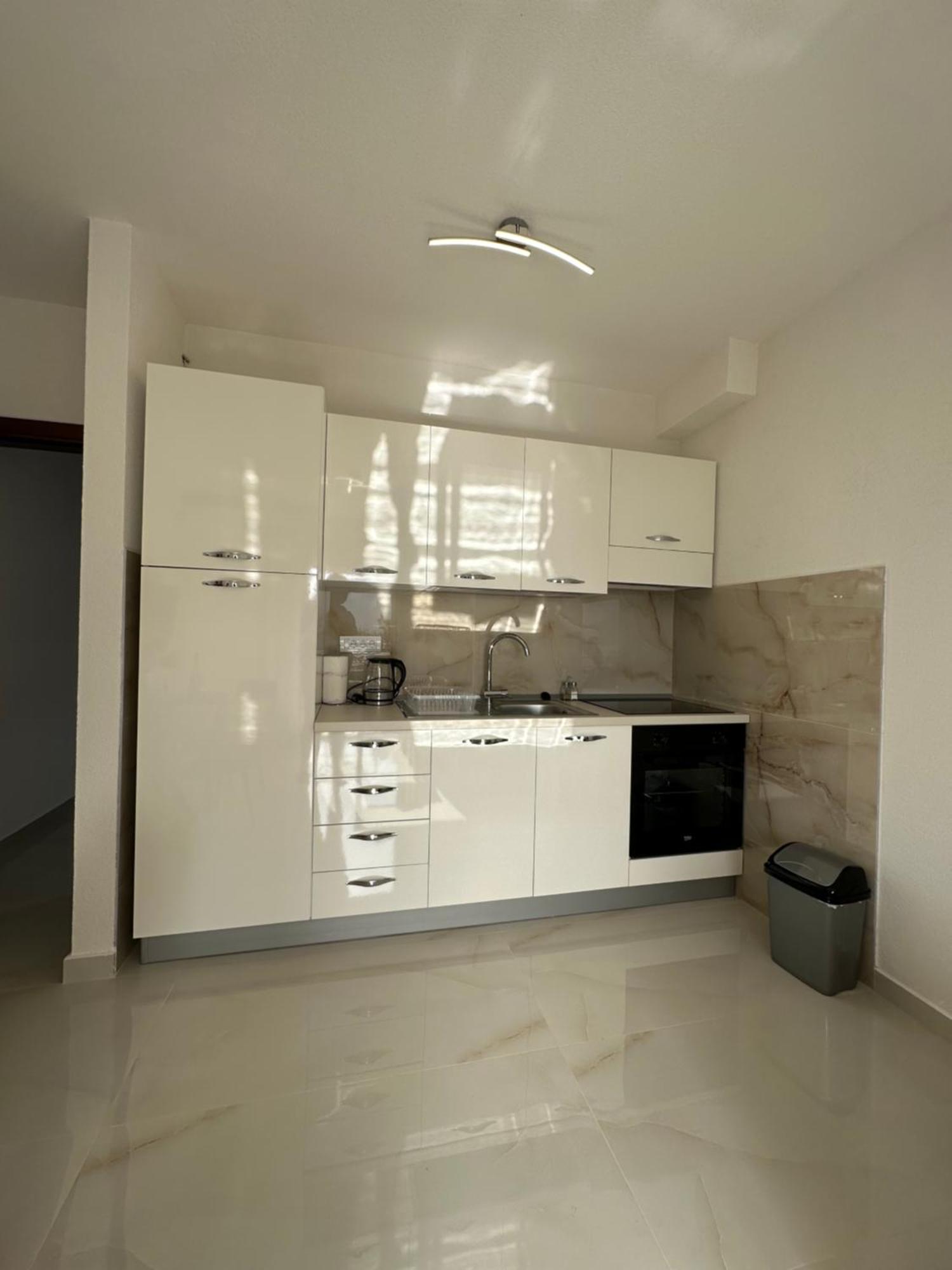 Sunny Apartment Kotor Eksteriør bilde