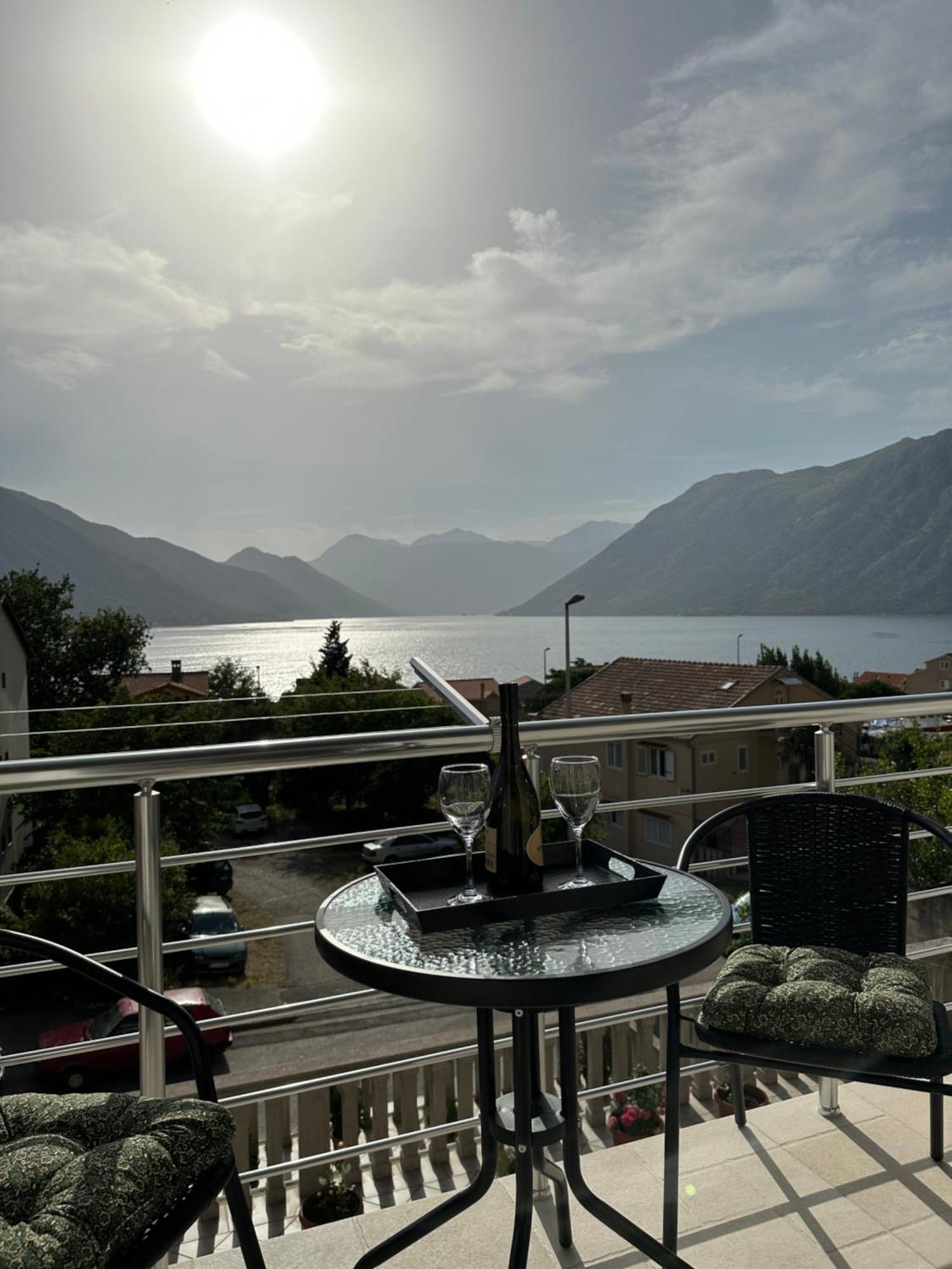 Sunny Apartment Kotor Eksteriør bilde