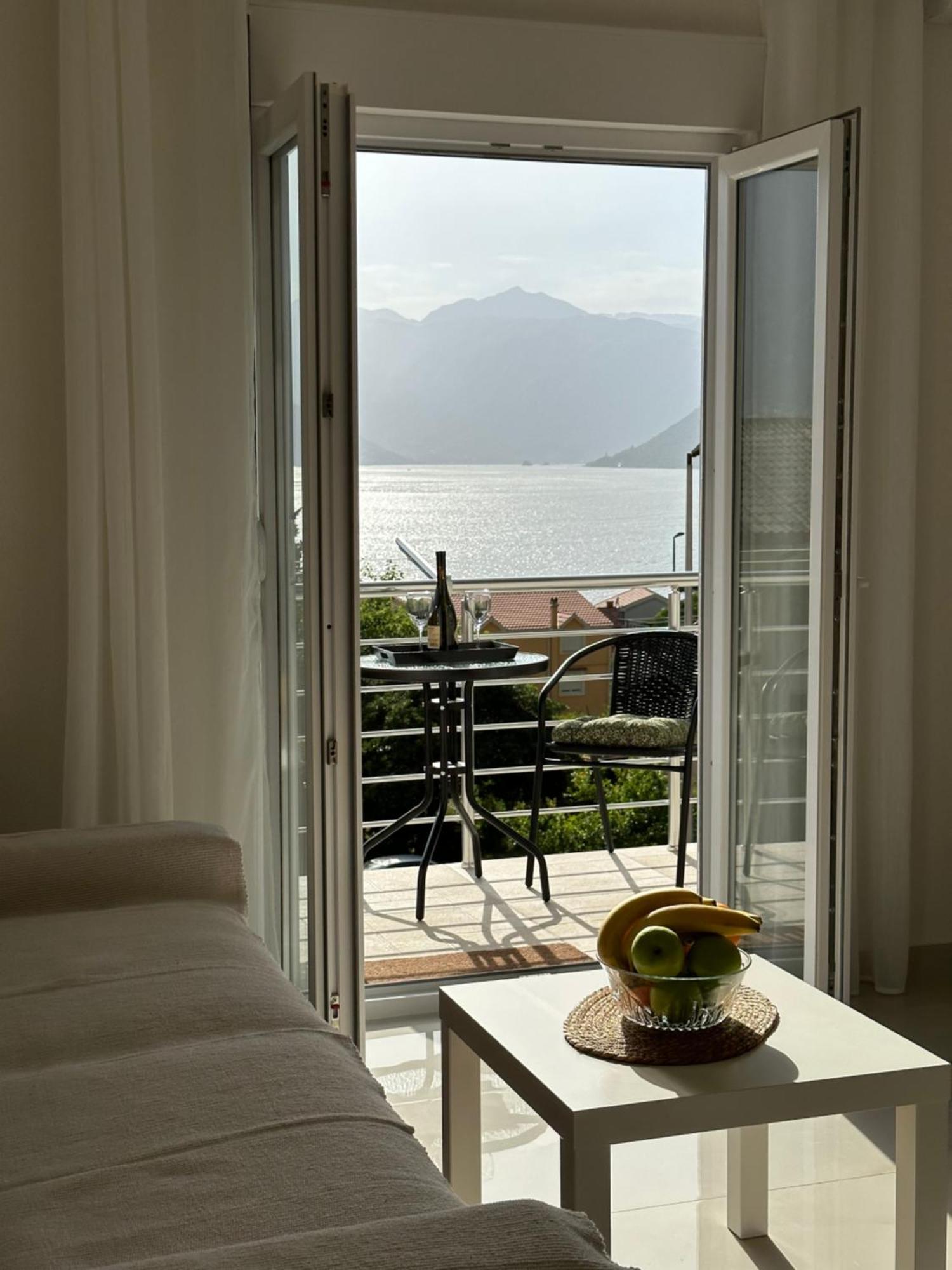 Sunny Apartment Kotor Eksteriør bilde